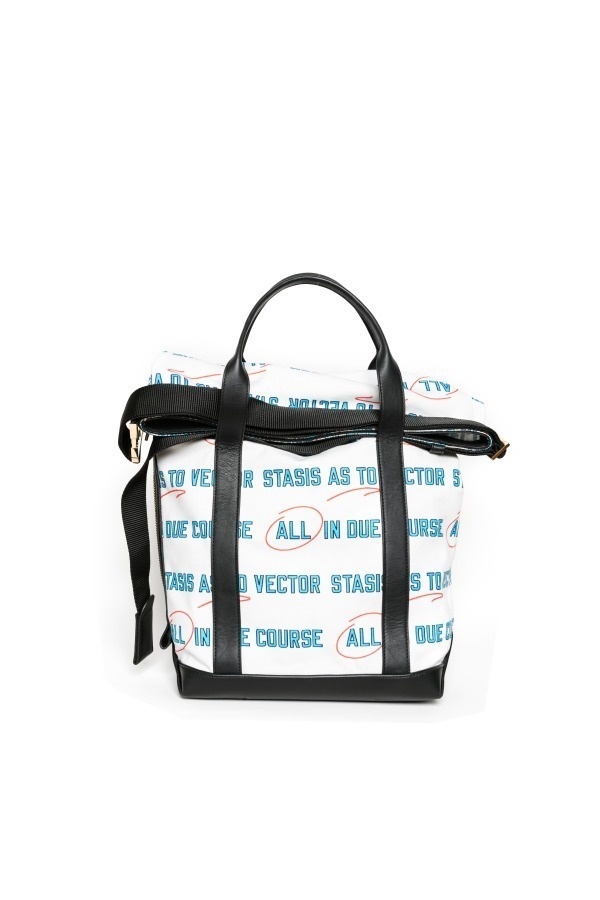 sacai「デニム バッグ コレクション」ステッチや金具をあしらった"ハイブリッド"トートコピー