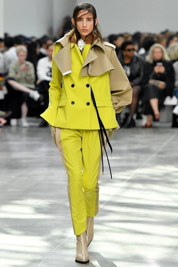 sacai(サカイ) 2019年春夏コレクション - 鮮やかな色彩を流れる風にのせてコピー sacai(サカイ) 2019年春夏コレクション - 鮮やかな色彩を流れる風にのせてコピー