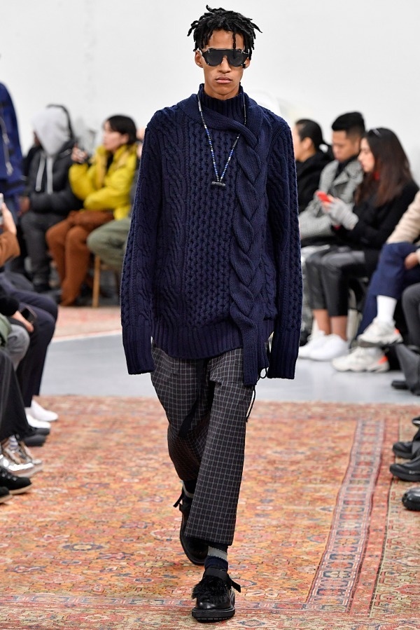 sacai×ビーツ・バイ・ドクタードレのイヤフォン、ビーズを付替えて自分だけのアクセサリーにコピー