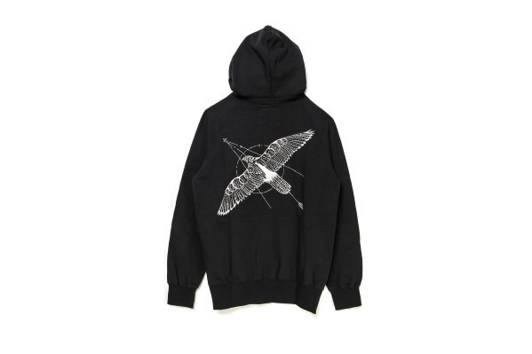 sacaiより“タトゥーを刺繍した”限定アイテム、ドーバー 銀座限定ジャケットも