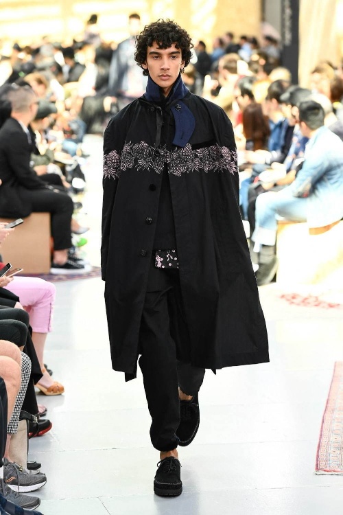 sacai×グラミチ初コラボ - 異素材MIXのメンズパンツ、ロゴ入りバックルのロングベルトコピー