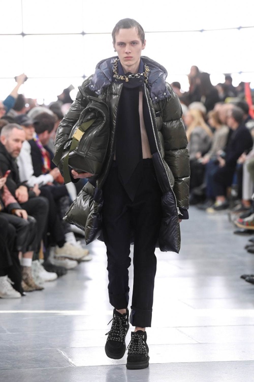 sacai 2020-21年秋冬メンズコレクション - 個性を溶け合わせて生まれる新しいスタイルコピー sacai 2020-21年秋冬メンズコレクション - 個性を溶け合わせて生まれる新しいスタイルコピー