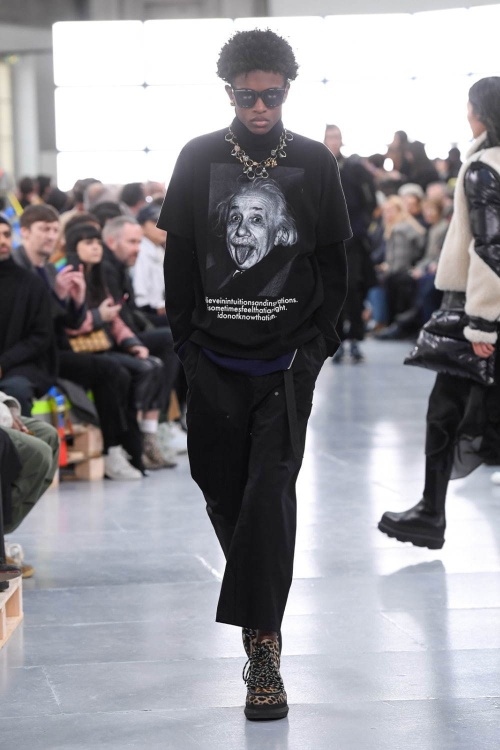 sacai 2020-21年秋冬メンズコレクション - 個性を溶け合わせて生まれる新しいスタイルコピー sacai 2020-21年秋冬メンズコレクション - 個性を溶け合わせて生まれる新しいスタイルコピー