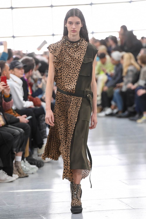 sacai 2020年プレフォールコレクション - パンツスーツから組み立てた女性服とは?コピー sacai 2020年プレフォールコレクション - パンツスーツから組み立てた女性服とは?コピー