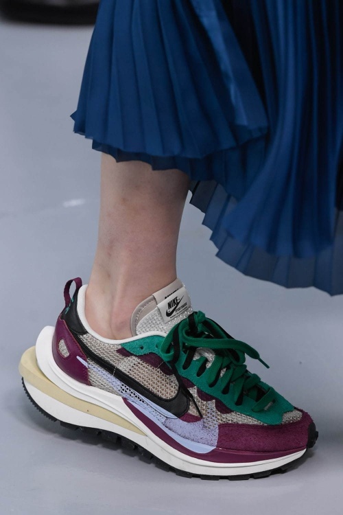 sacai 2020年プレフォールコレクション - パンツスーツから組み立てた女性服とは?コピー sacai 2020年プレフォールコレクション - パンツスーツから組み立てた女性服とは?コピー