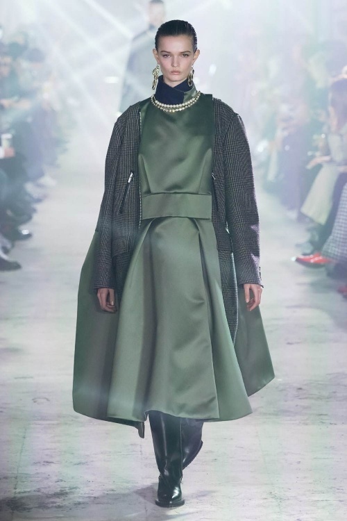 sacai 2020年秋冬コレクション - 3次元のフォルムを超えたワードローブコピー sacai 2020年秋冬コレクション - 3次元のフォルムを超えたワードローブコピー