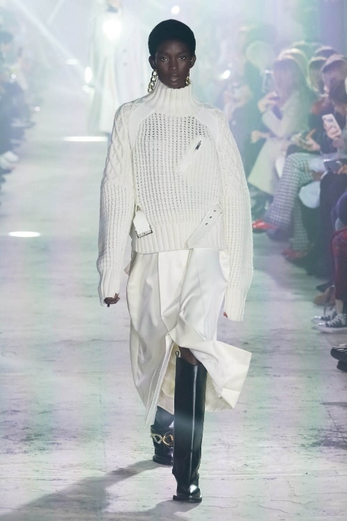sacai 2020年秋冬コレクション - 3次元のフォルムを超えたワードローブコピー sacai 2020年秋冬コレクション - 3次元のフォルムを超えたワードローブコピー