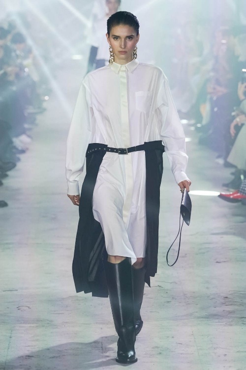 sacai 2020年秋冬コレクション - 3次元のフォルムを超えたワードローブコピー sacai 2020年秋冬コレクション - 3次元のフォルムを超えたワードローブコピー