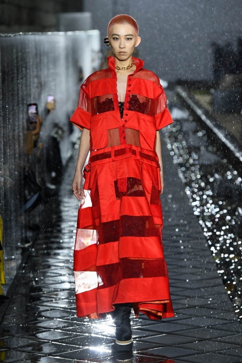 sacai 2021年春夏コレクション、貫く“らしさ”とシャーデーの存在 - 3年振り日本でのショーコピー sacai 2021年春夏コレクション、貫く“らしさ”とシャーデーの存在 - 3年振り日本でのショーコピー