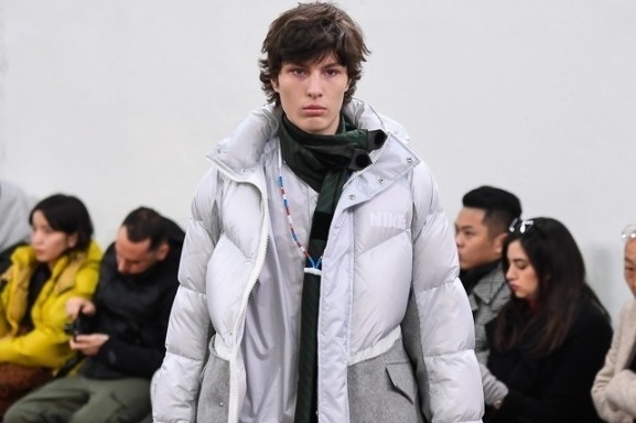 sacai×ナイキのアウター、ウールメルトン＆フォーファーを配したMA-1ハイブリッドパーカーなど