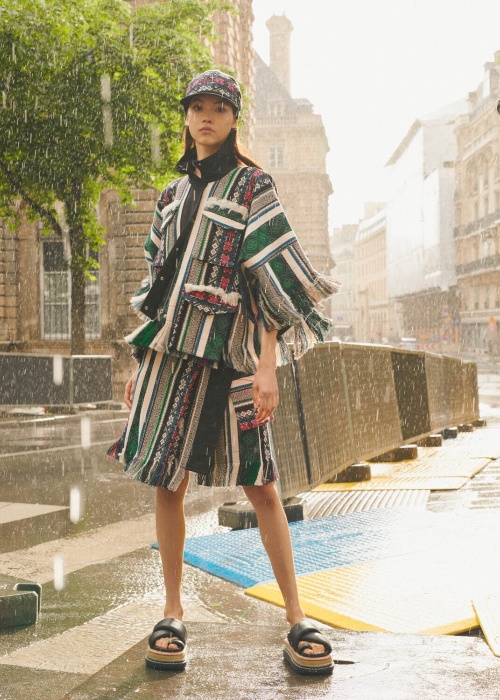 sacai 2022年リゾートウィメンズコレクション、“一体感”を生み出す新たなハイブリッドコピー sacai 2022年リゾートウィメンズコレクション、“一体感”を生み出す新たなハイブリッドコピー