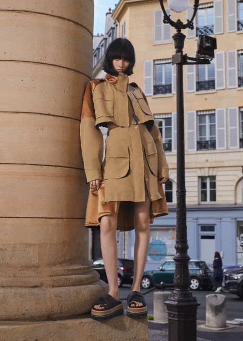 sacai 2022年リゾートウィメンズコレクション、“一体感”を生み出す新たなハイブリッドコピー sacai 2022年リゾートウィメンズコレクション、“一体感”を生み出す新たなハイブリッドコピー