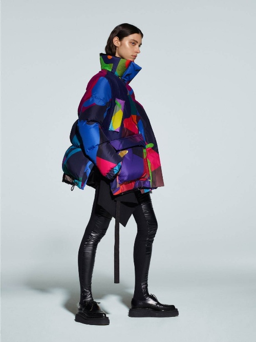 sacai 2021年プレフォールウィメンズコレクション、“ハイブリッド”が生み出す対比と均衡コピー sacai 2021年プレフォールウィメンズコレクション、“ハイブリッド”が生み出す対比と均衡コピー