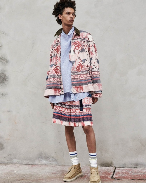 sacai 2023年春夏メンズコレクション、端正な装いに遊びを効かせてコピー sacai 2023年春夏メンズコレクション、端正な装いに遊びを効かせてコピー