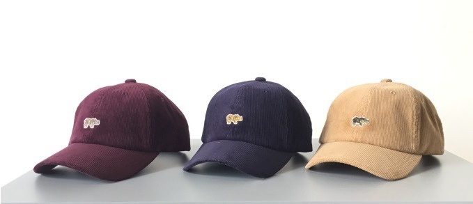 サイ マーカンタイル限定コーデュロイキャップ、“サイ”モチーフのロゴを配したユニセックスモデルコピー