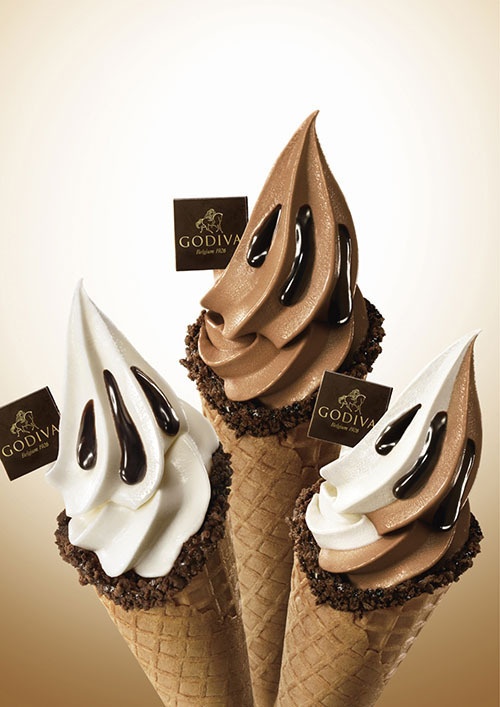ゴディバからホワイトチョコレートバニラ、ミックスチョコレートの2種のソフトクリームが新発売コピー