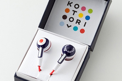 フレッドペリー×KOTORI、レコードグラフィック＆ローレルマークのイヤフォン登場