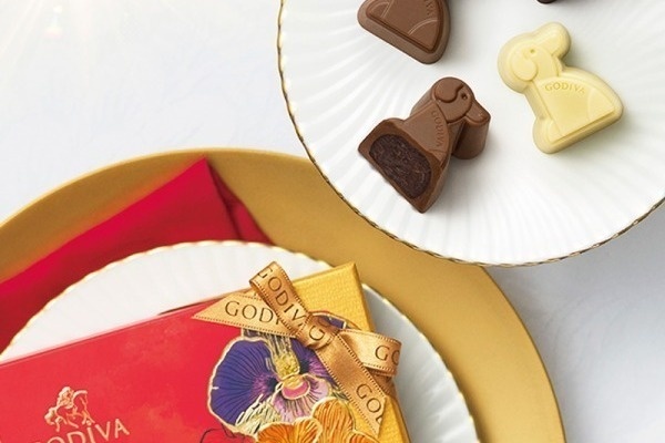 ゴディバの"戌"チョコレート「ヌーヴェラネ コレクション」緑茶×ホワイトチョコやマカロンも