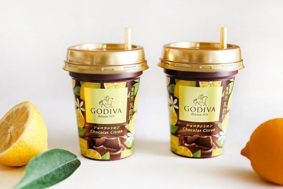 ゴディバのコンビニ限定チョコドリンク「GODIVA ショコラシトロン」爽やかなシトラスを香らせて