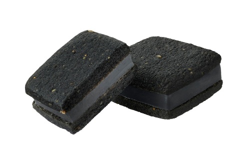 ゴディバ“黒ごま&抹茶”の「サブレショコラ」セット、サクッとサブレでチョコガナッシュをサンドコピー ゴディバ“黒ごま&抹茶”の「サブレショコラ」セット、サクッとサブレでチョコガナッシュをサンドコピー