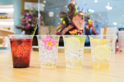 日本初「ゴディバ カフェ」が東京駅にオープン、こだわりチョコドリンク&カラフル食事メニューコピー 日本初「ゴディバ カフェ」が東京駅にオープン、こだわりチョコドリンク&カラフル食事メニューコピー
