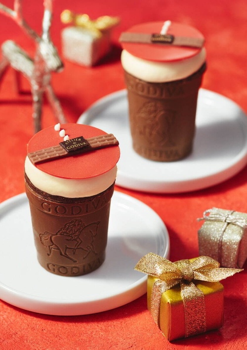 アトリエ ドゥ ゴディバのクリスマス限定スイーツ、ブッシュ ド ノエルやチョコ＆オレンジの生ケーキコピー