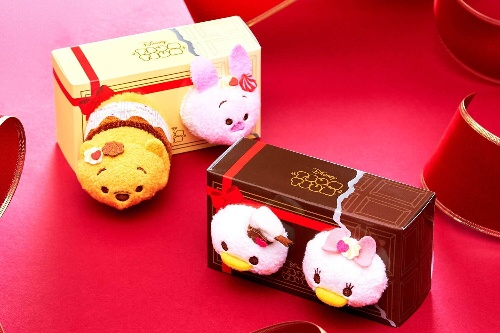 “板チョコ柄帽子”のミッキーマウスバレンタインチョコ&グッズ、ゴディバとディズニーストアの共同企画コピー “板チョコ柄帽子”のミッキーマウスバレンタインチョコ&グッズ、ゴディバとディズニーストアの共同企画コピー