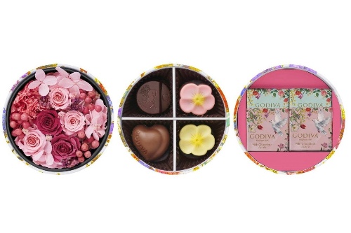 ゴディバの“花＆チョコレート”ギフトボックス、ストロベリーガナッシュ詰めた花形チョコ