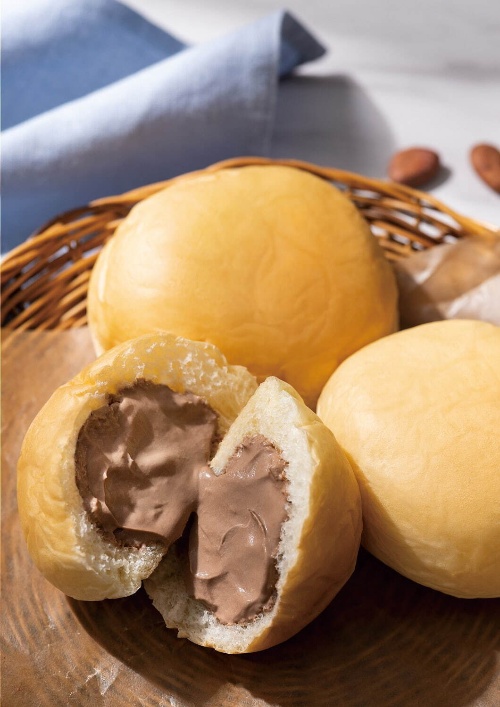 ゴディバ×清水屋食品「生クリームパン チョコレート」ふわふわ＆もちもち生地に濃厚チョコクリームコピー