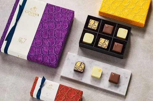ゴディバ「別格」チョコレートアソート、あまおう苺＆濃厚ピスタチオや石垣島マンゴーのショコラ