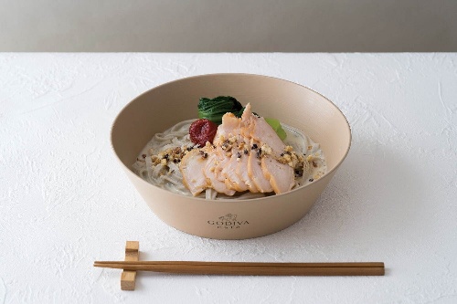 ゴディバカフェの新作メニュー、福井のそば処とのコラボ蕎麦&ケーキのようなデザートドリンクコピー ゴディバカフェの新作メニュー、福井のそば処とのコラボ蕎麦&ケーキのようなデザートドリンクコピー