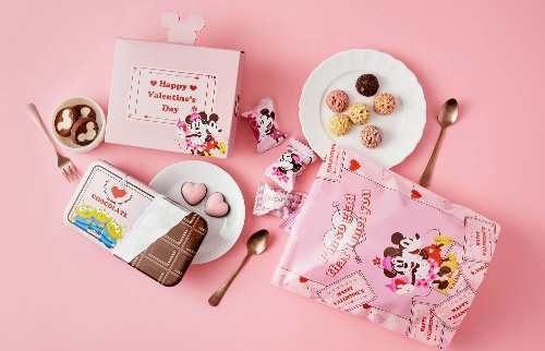 ゴディバ“チョコ色衣装”のミッキーマウス&ミニーマウスバレンタインチョコ、ディズニーストアでコピー ゴディバ“チョコ色衣装”のミッキーマウス&ミニーマウスバレンタインチョコ、ディズニーストアでコピー