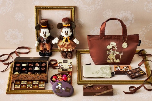 ゴディバ“チョコ色衣装”のミッキーマウス＆ミニーマウスバレンタインチョコ、ディズニーストアで