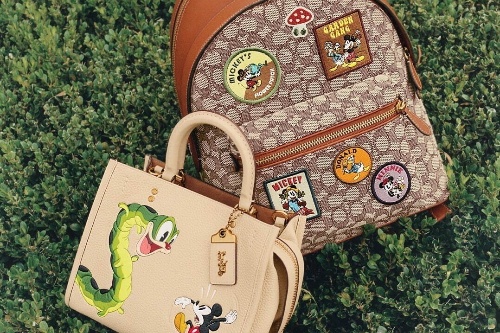 コーチ「ディズニー」自然テーマの“ミッキーマウス”パッチ付きバッグ＆刺繍入りジャケット