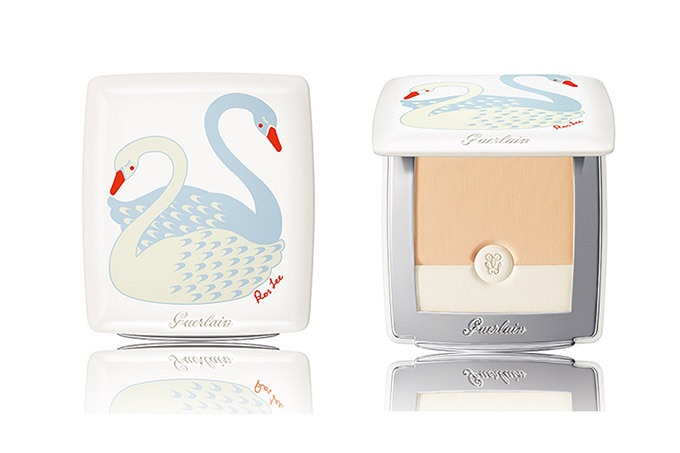 ゲラン“真珠肌を叶える”人気ファンデ「ペルル ブラン」が白鳥モチーフの限定パッケージにコピー
