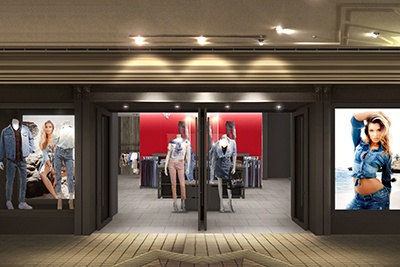 GUESS(ゲス)、国内3店舗目を舞浜・イクスピアリにオープン