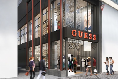 GUESSが大阪・心斎橋に日本初の路面店をオープン - 限定トートバッグや初展開のシューズ