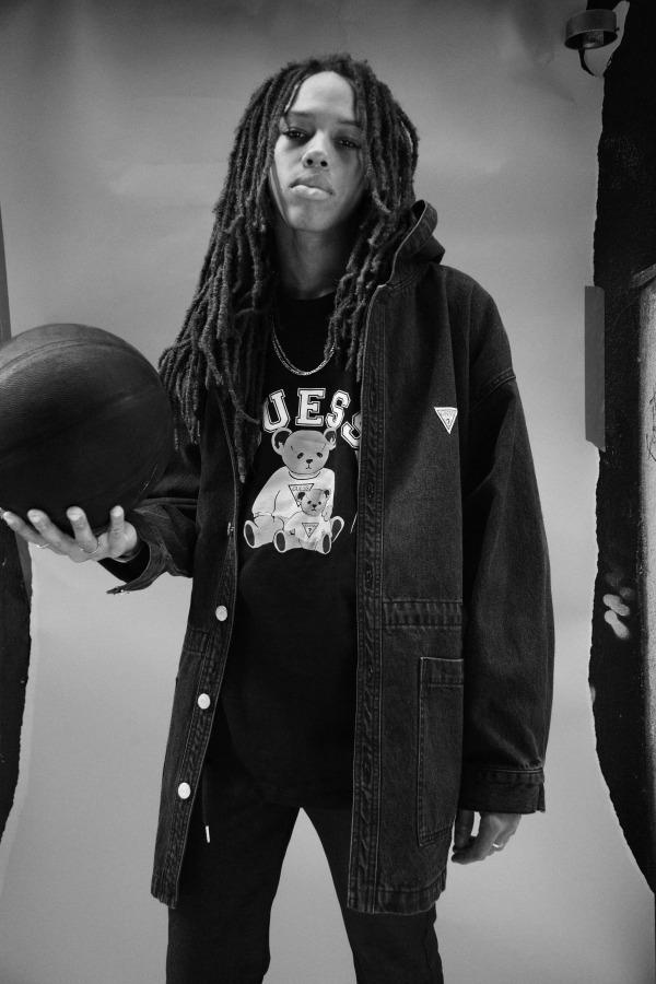 GUESS GREEN LABELの新作、クマフーディー＆”ミレニアムピンク“色のデニムジャケットコピー