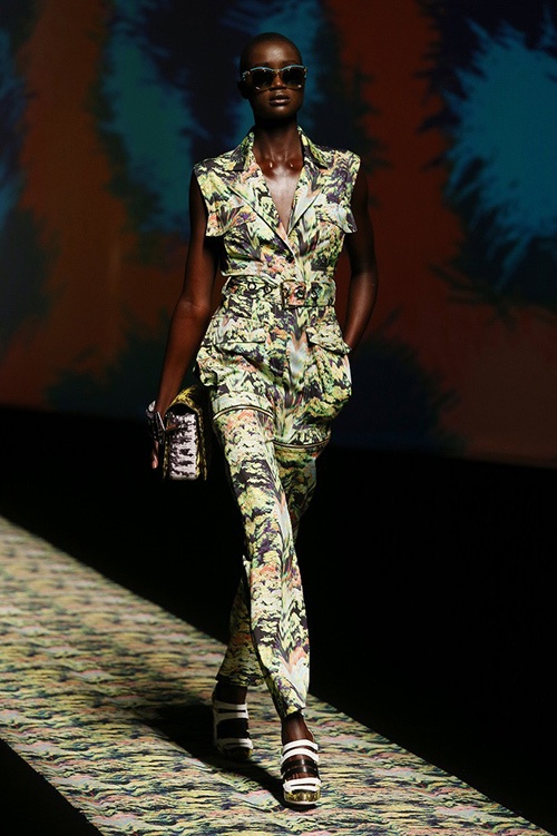 ケンゾー(KENZO) 2013年春夏コレクション - ジャングルの活気を都会のルックに落とし込んでコピー