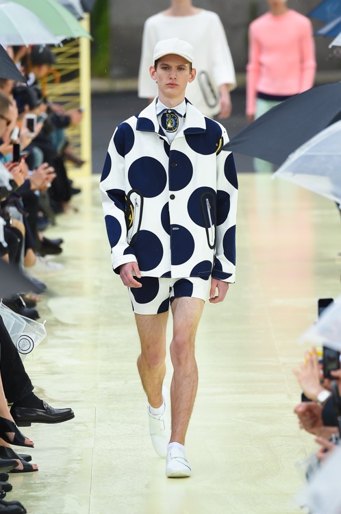 ケンゾー(KENZO)2015春夏コレクション―アメリカ人から見たパリへの憧れコピー