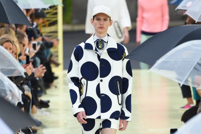 ケンゾー(KENZO)2015春夏コレクション―アメリカ人から見たパリへの憧れ