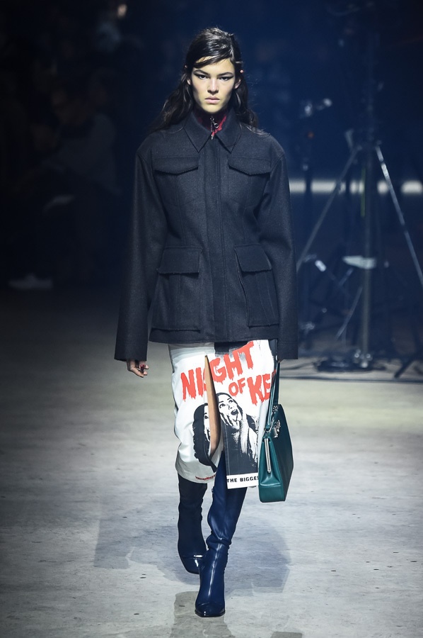 ケンゾー(KENZO) 2018年秋冬コレクション - 心へ響く、スクリーンからのメッセージコピー ケンゾー(KENZO) 2018年秋冬コレクション - 心へ響く、スクリーンからのメッセージコピー