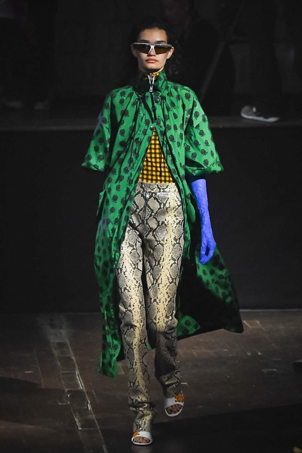 ケンゾー 2019年春夏ウィメンズコレクション - 服の上で“出会う”奇跡コピー ケンゾー 2019年春夏ウィメンズコレクション - 服の上で“出会う”奇跡コピー