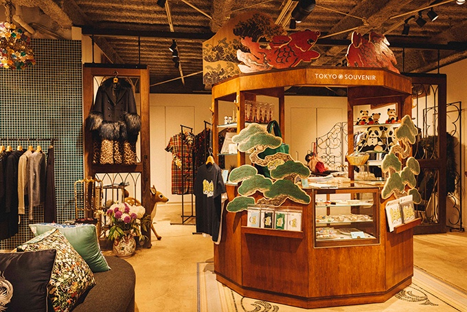 ケイタ マルヤマ新旗艦店「丸山邸」、限定アイテム多数展開＆ファセッタズムとコラボもコピー