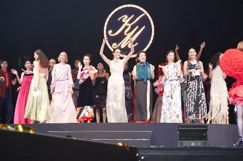 ケイタ マルヤマ 2022年春夏コレクション - 春はあけぼの夏は夜コピー ケイタ マルヤマ 2022年春夏コレクション - 春はあけぼの夏は夜コピー