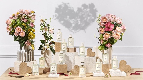クロエ新作フレグランス「アトリエ デ フルール」ローズなど12種の花々の香り、伊勢丹新宿店で発売コピー クロエ新作フレグランス「アトリエ デ フルール」ローズなど12種の花々の香り、伊勢丹新宿店で発売コピー