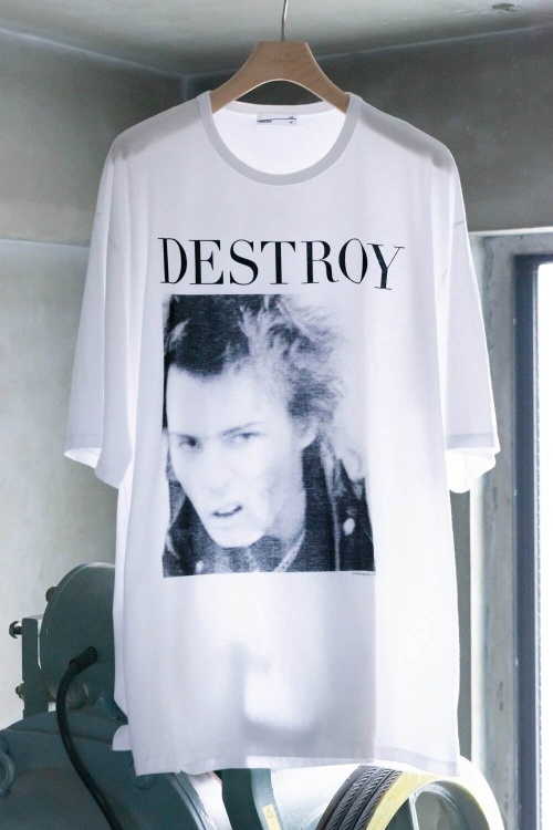 ラッド ミュージシャン×デニス・モリスのTシャツ復刻、セックス・ピストルズの写真をプリントコピー ラッド ミュージシャン×デニス・モリスのTシャツ復刻、セックス・ピストルズの写真をプリントコピー