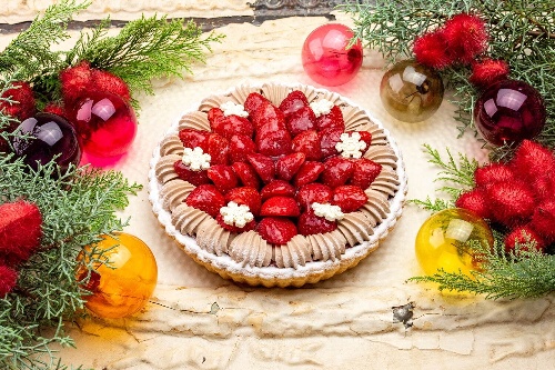 キル フェ ボン22年クリスマスケーキ、“苺&シャインマスカット”たっぷりのツリー型タルトコピー キル フェ ボン22年クリスマスケーキ、“苺&シャインマスカット”たっぷりのツリー型タルトコピー