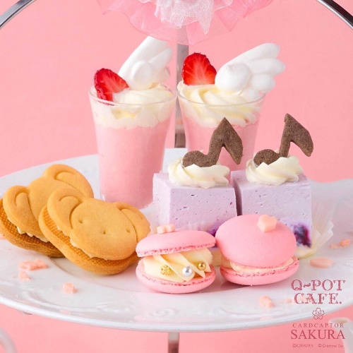 Q-pot CAFE.「カードキャプターさくら」コラボスイーツ“羽&リボン添え”パフェ、クッキー缶もコピー Q-pot CAFE.「カードキャプターさくら」コラボスイーツ“羽&リボン添え”パフェ、クッキー缶もコピー
