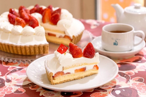 キル フェ ボン 青山店、佐賀県産ブランドいちご「いちごさん」のショートケーキ風タルトコピー キル フェ ボン 青山店、佐賀県産ブランドいちご「いちごさん」のショートケーキ風タルトコピー